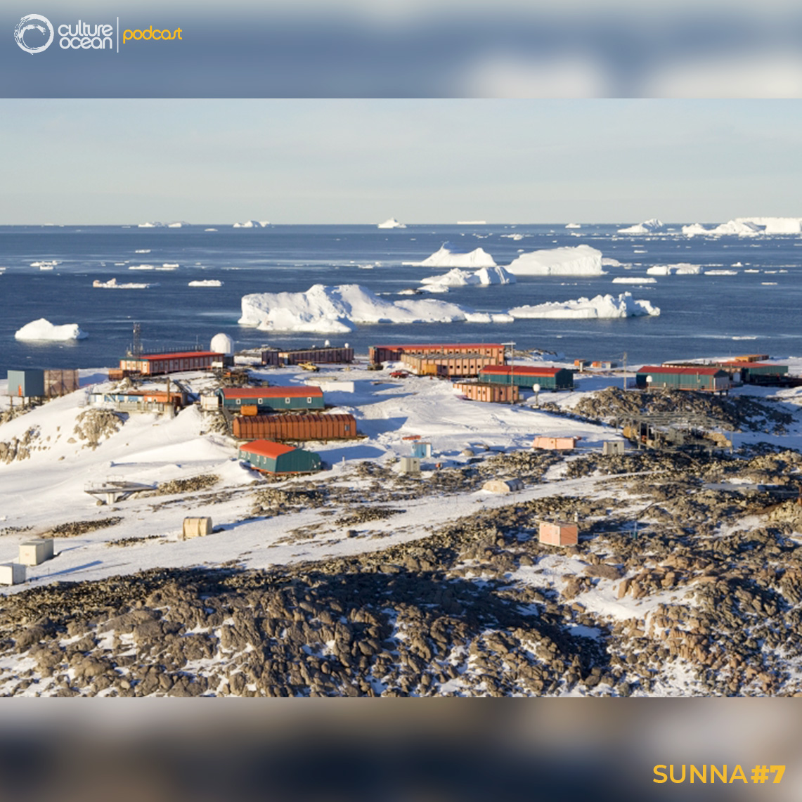 Sunna #7 - La base antarctique Dumont-d'Urville est une base scientifique antarctique française. Elle peut accueillir jusqu’à 40 personnes en hiver. Photo : Base Dumont d’Urville. ©S.Blanc / www.sblanc.com.